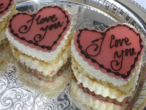 valentines-heart-cakes