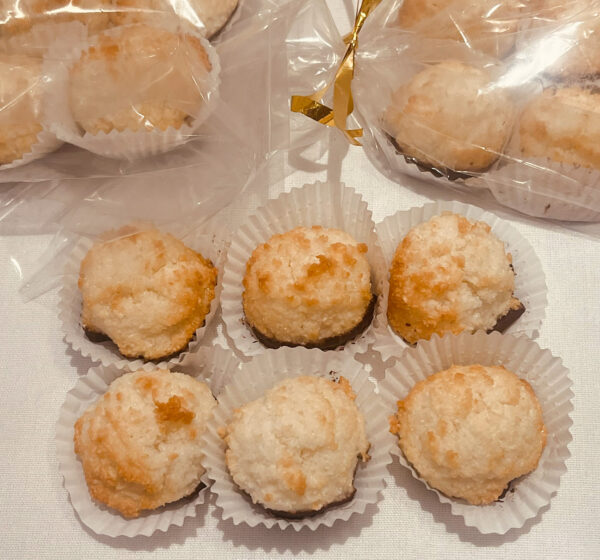 The Coconut Macaroons -Gluten Free - Andersen's Bakery