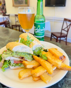 CALIFORNIA CHICKEN AVOCADO SANDWICH